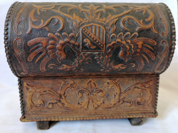 Antique Cigarettes Box - Image 9