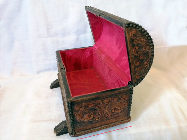 Antique Cigarettes Box - Image 7