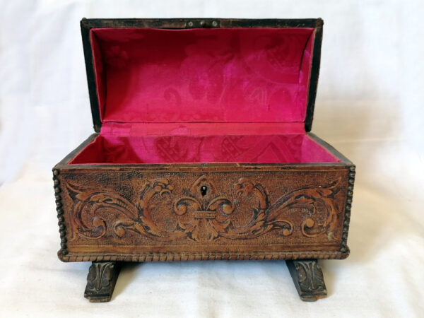 Antique Cigarettes Box - Image 5