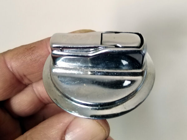 Vintage Cigarette Lighter Gas - Image 4
