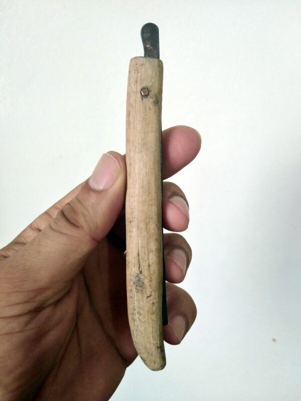 Primitive Razor Blade - Image 2