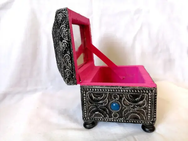 Traditional Wooden Jewelry Box - Image 2