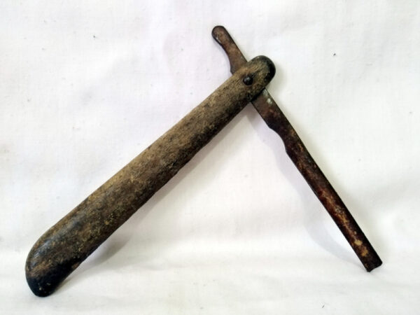 Primitive Razor Blade - Image 2