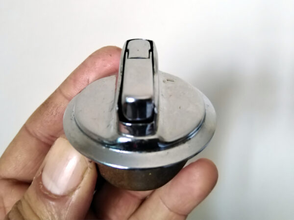 Vintage Cigarette Lighter Gas - Image 3