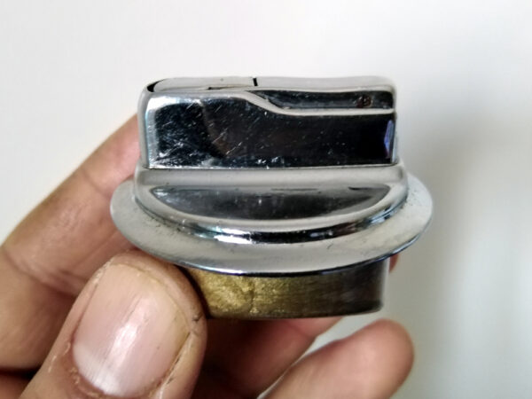 Vintage Cigarette Lighter Gas - Image 2