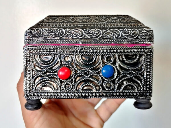 Traditional Cigarettes Box